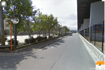 公園北側入口付近