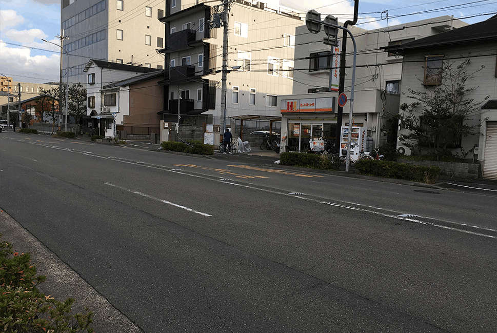 十条烏丸西入ル南側・ほっかほっか亭前