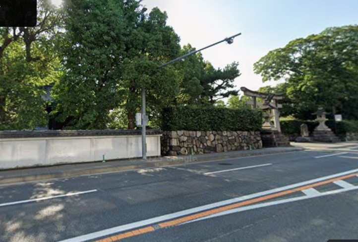 市バス「御香宮前」停留所より２０㍍北側