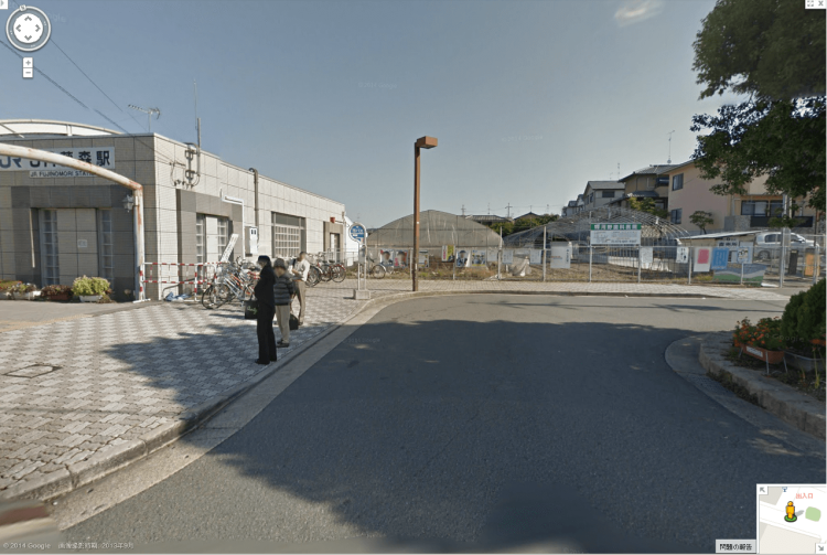 JR藤森駅前